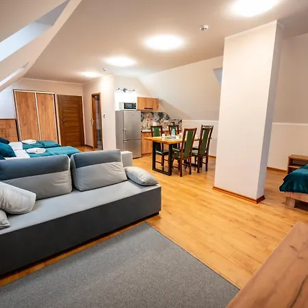 Lesny Dworek Лабова